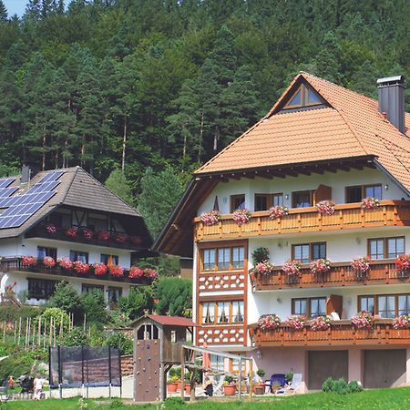 Schlosshof - der Urlaubsbauernhof Elzach Exterior foto